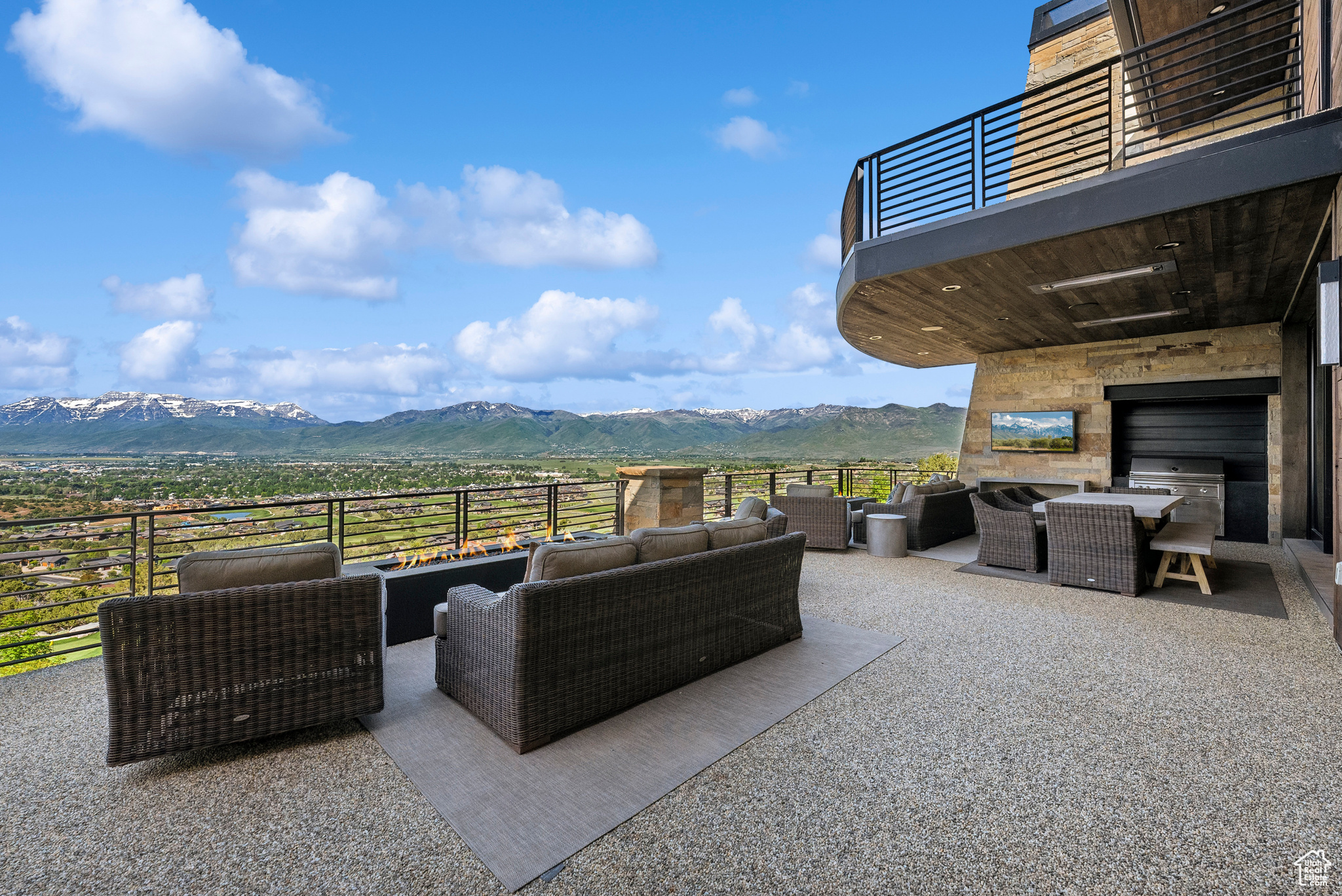 RED LEDGES - Residential