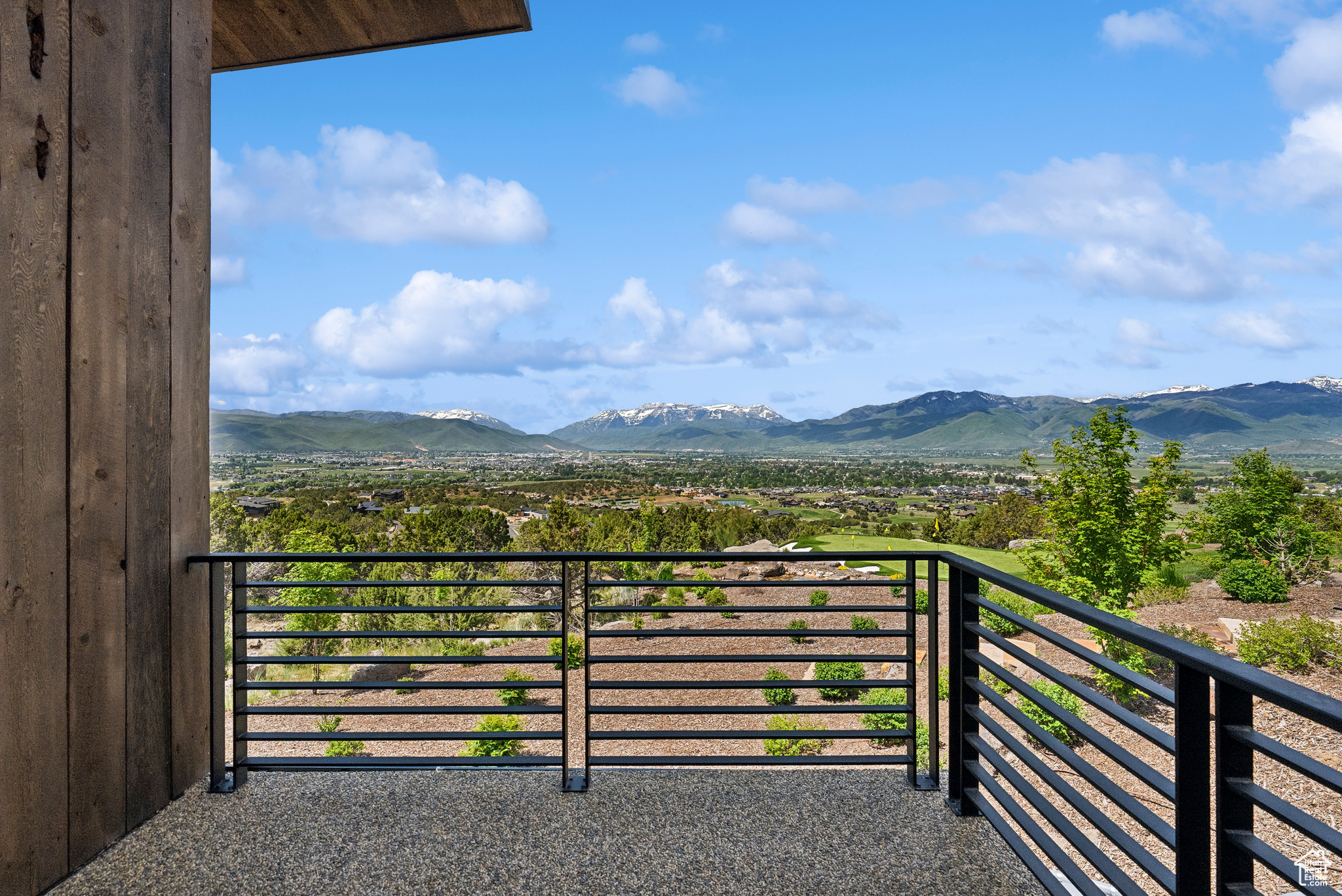 RED LEDGES - Residential