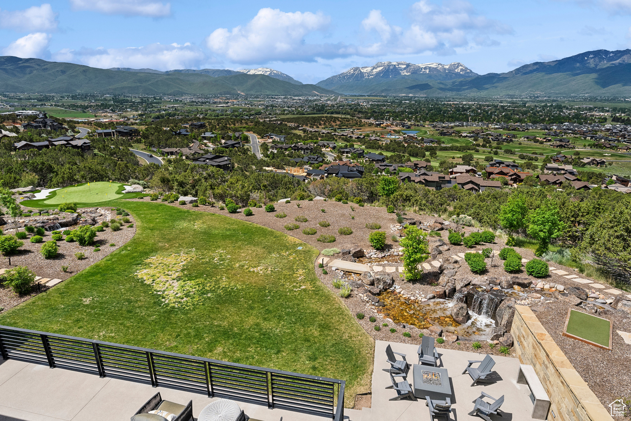 RED LEDGES - Residential