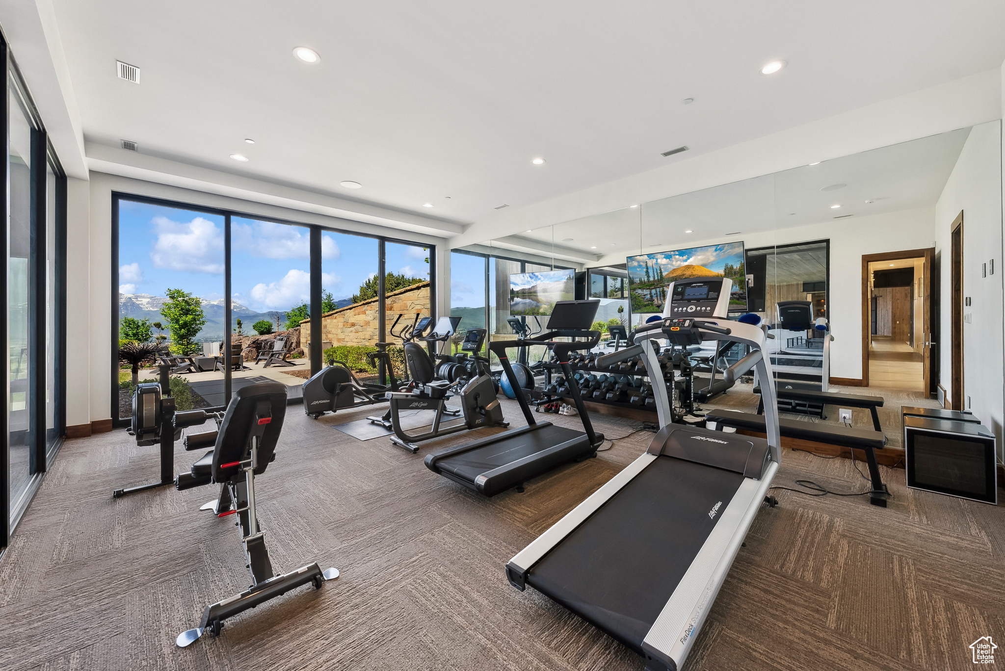 RED LEDGES - Residential