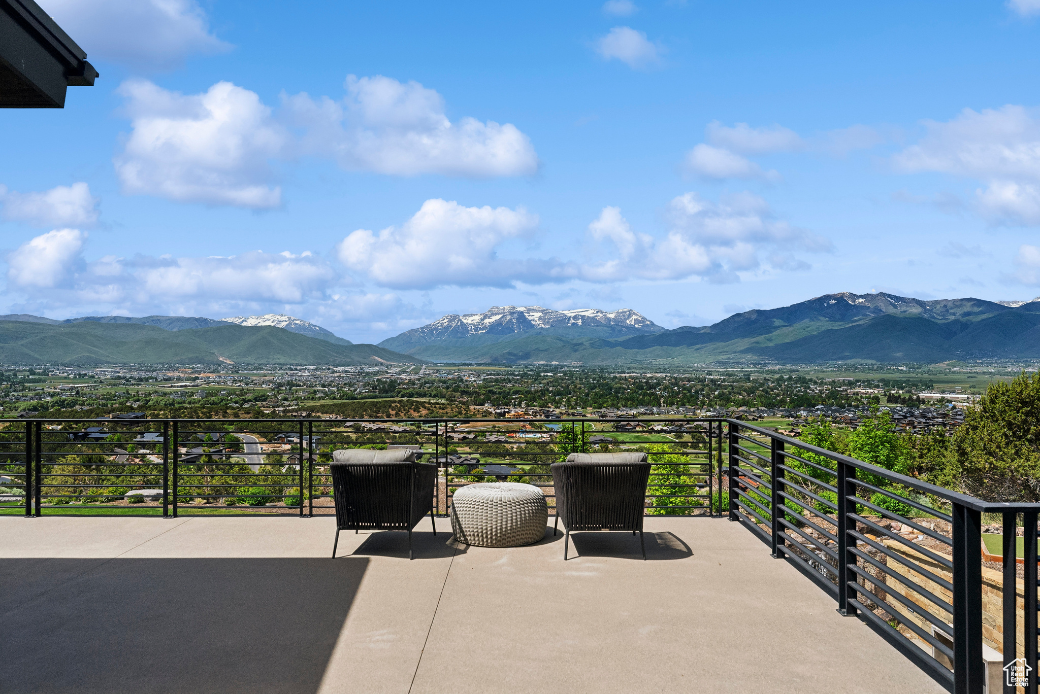 RED LEDGES - Residential