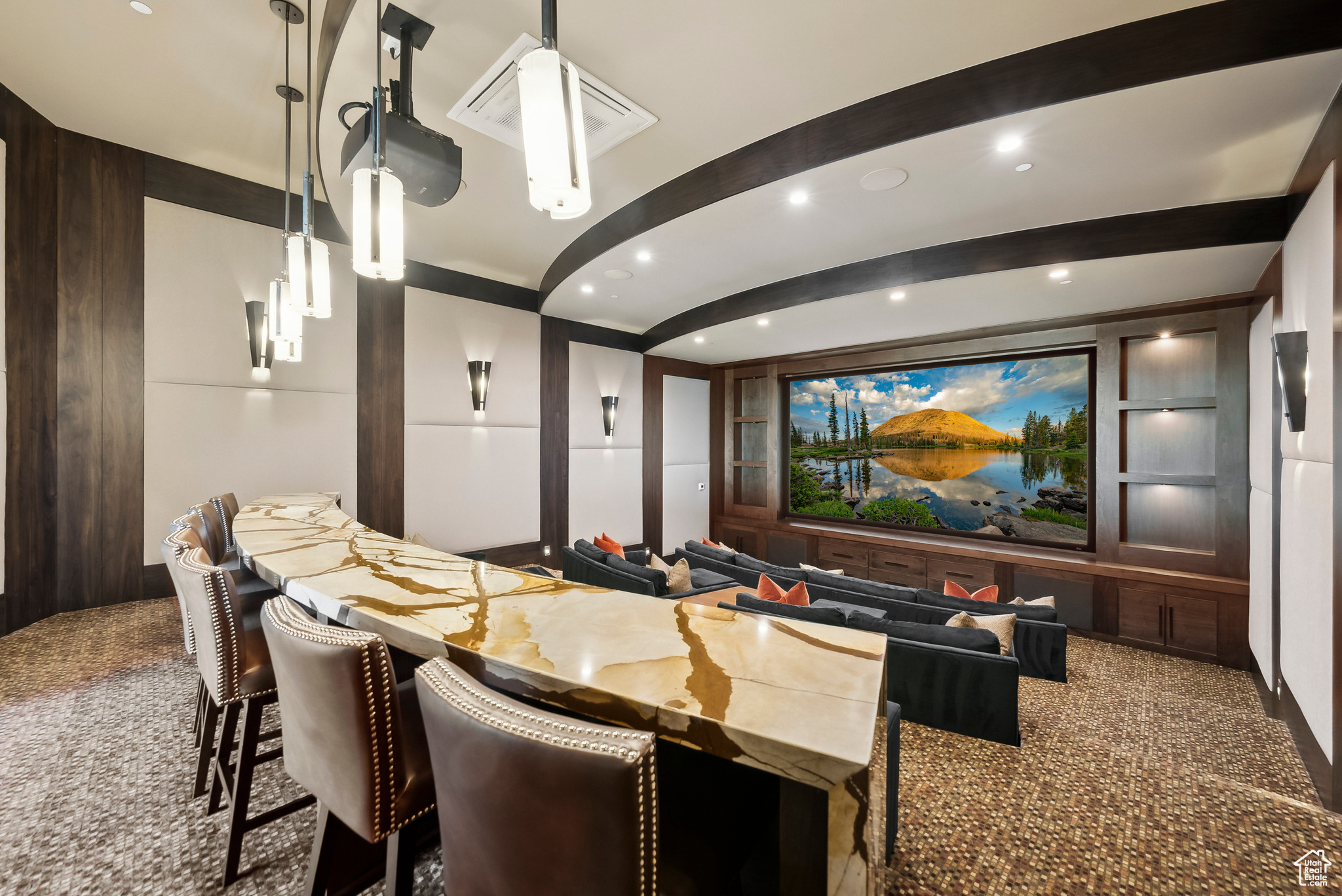 RED LEDGES - Residential