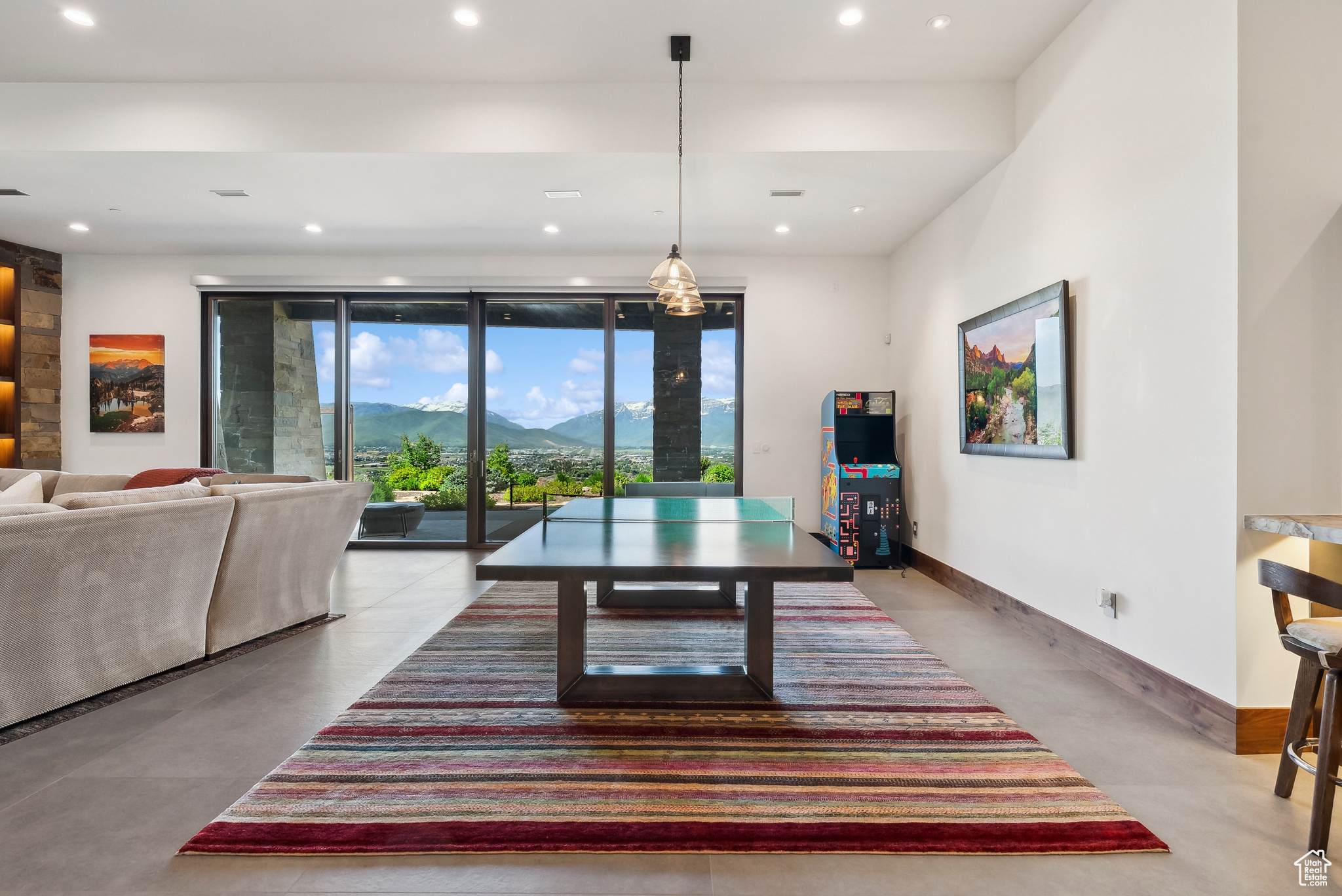 RED LEDGES - Residential