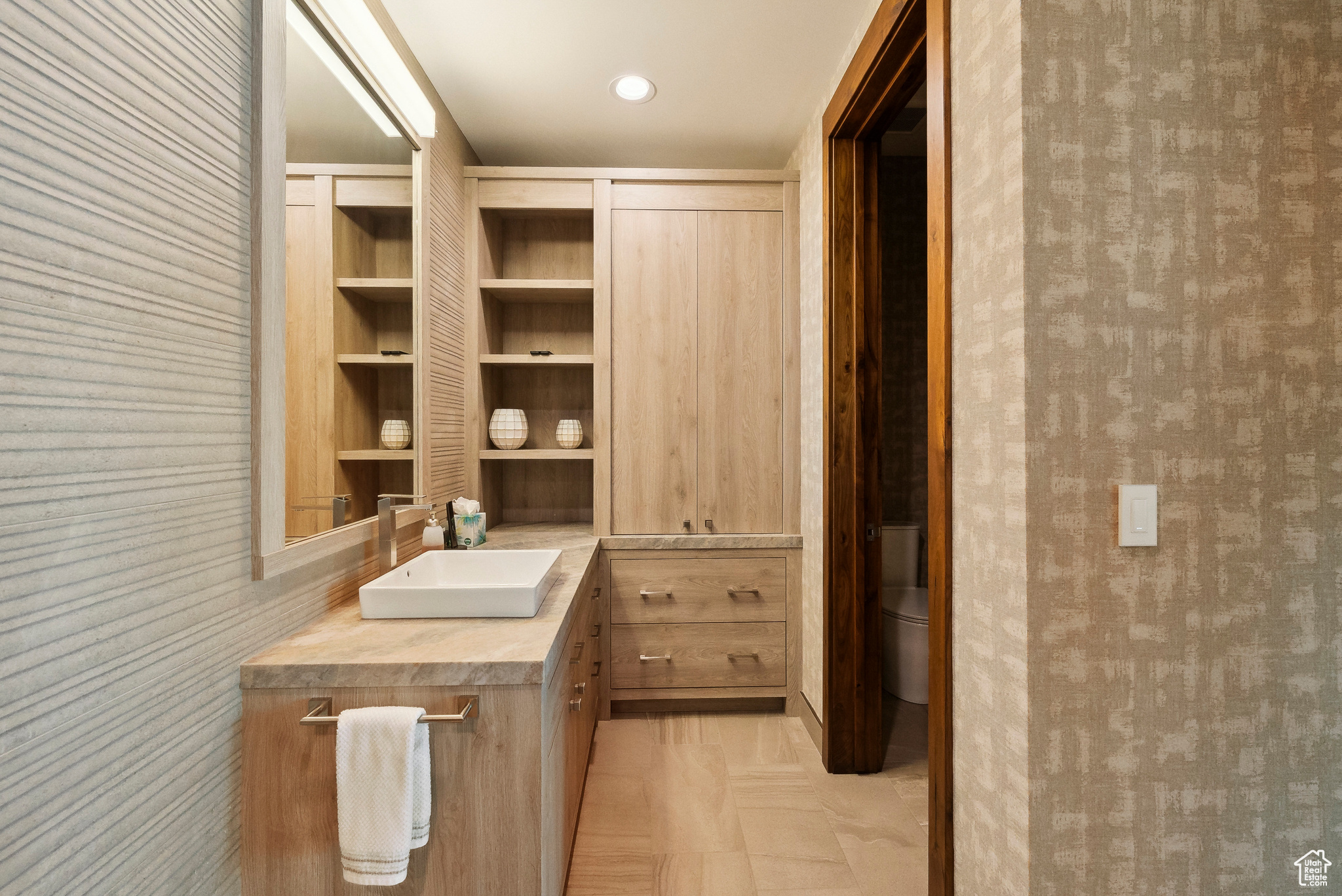 RED LEDGES - Residential