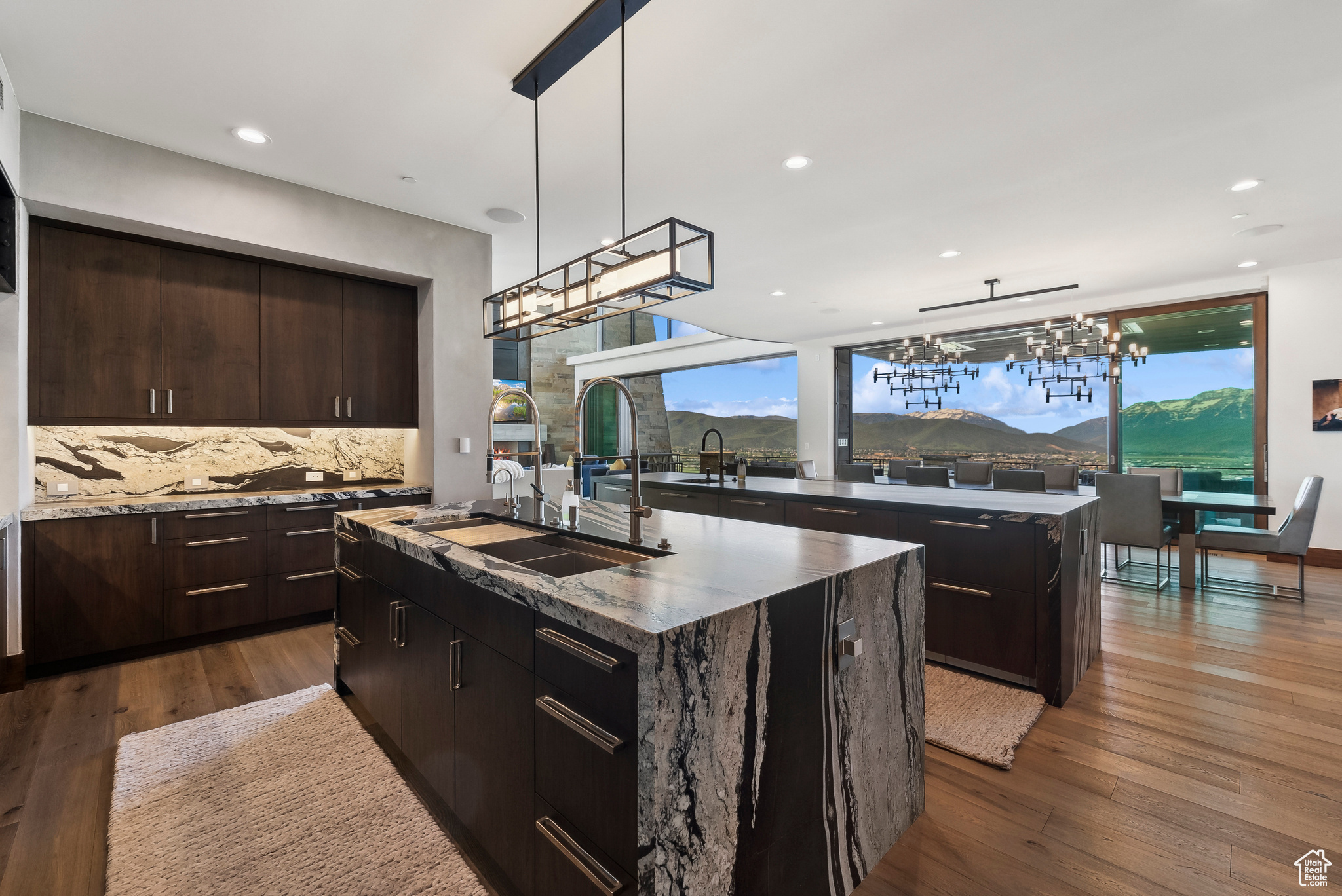 RED LEDGES - Residential