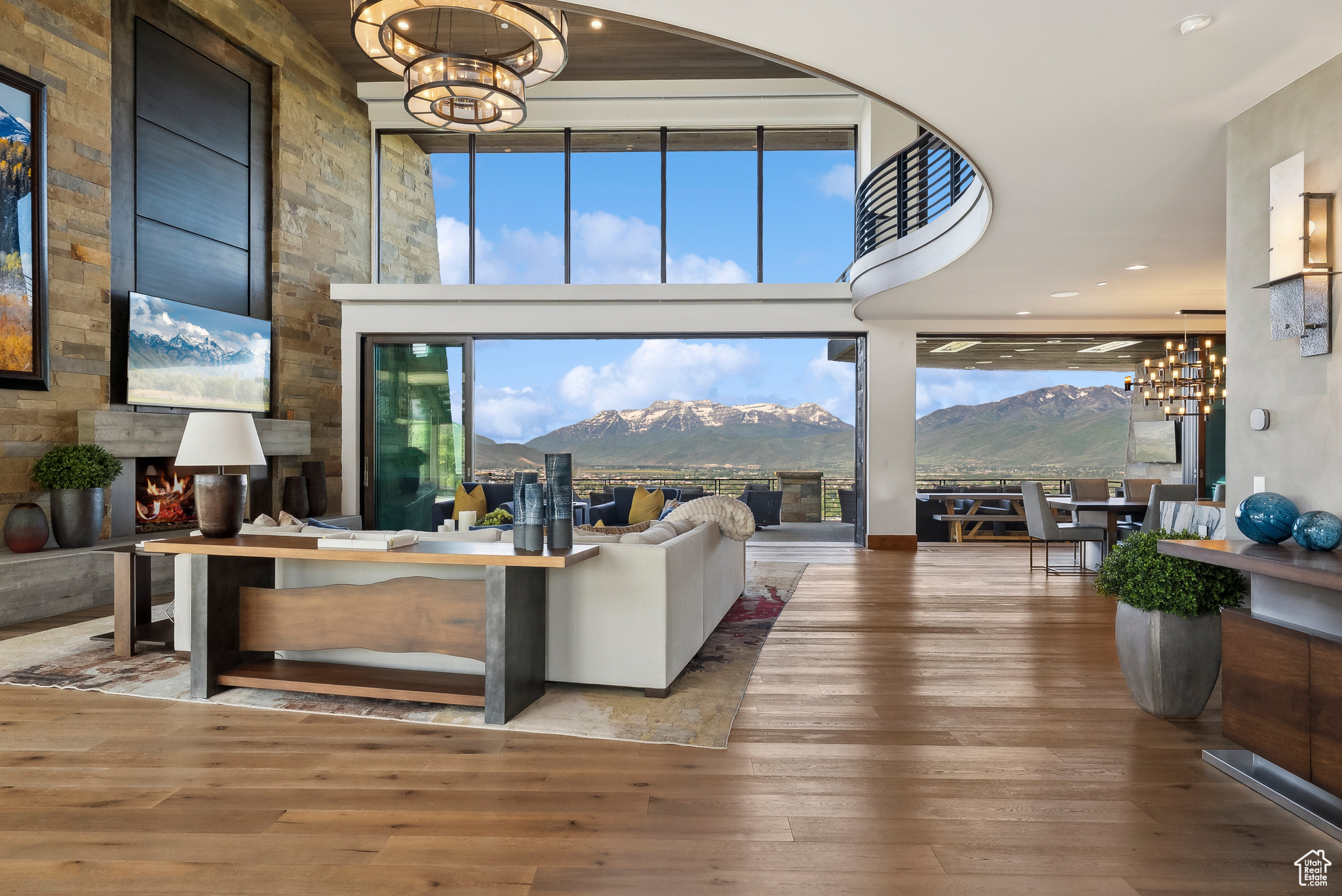 RED LEDGES - Residential