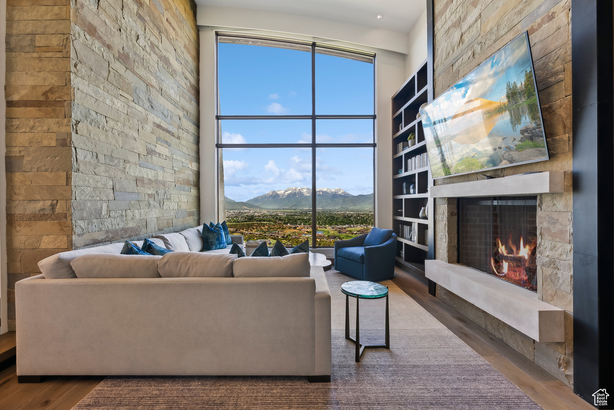 RED LEDGES - Residential