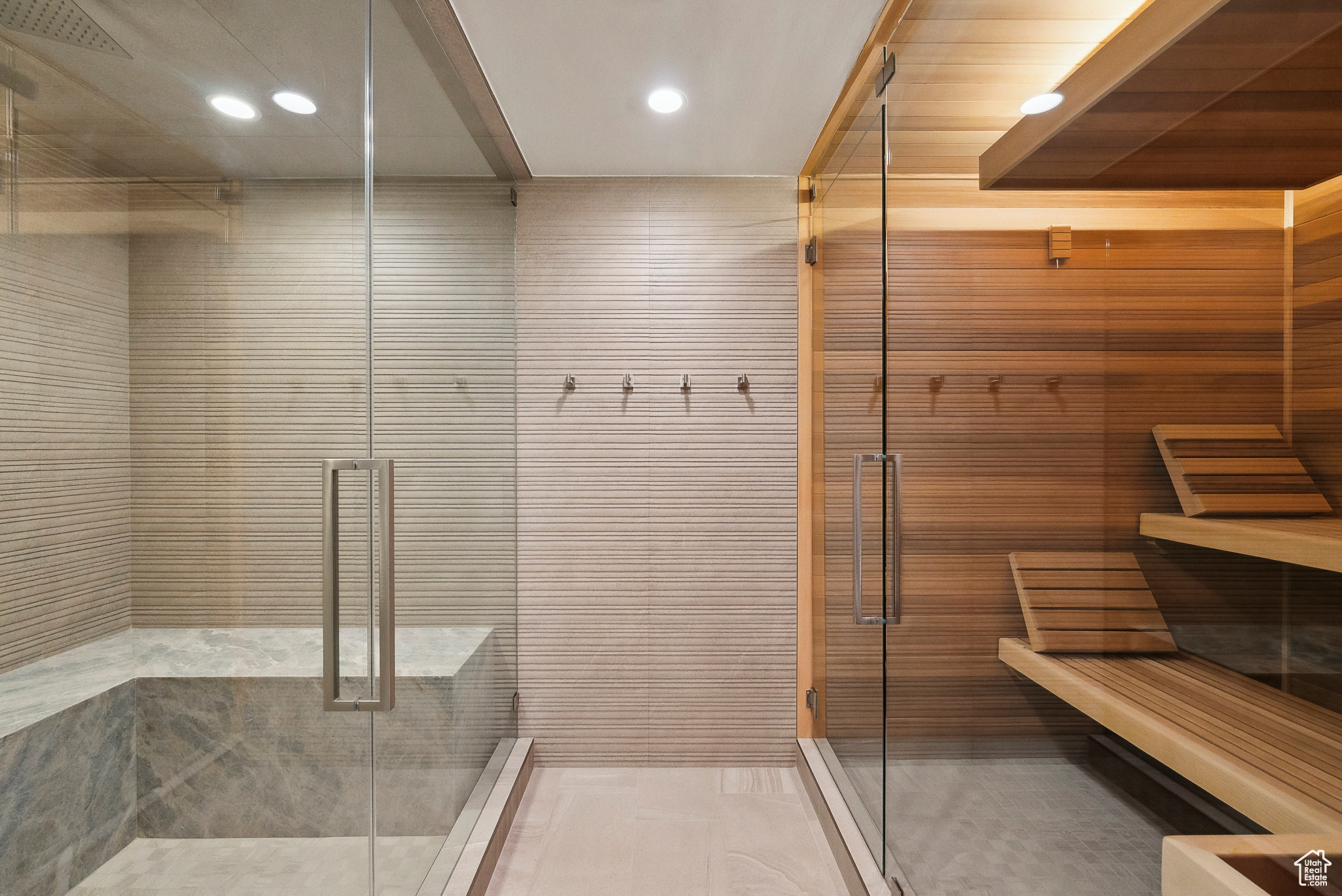 RED LEDGES - Residential