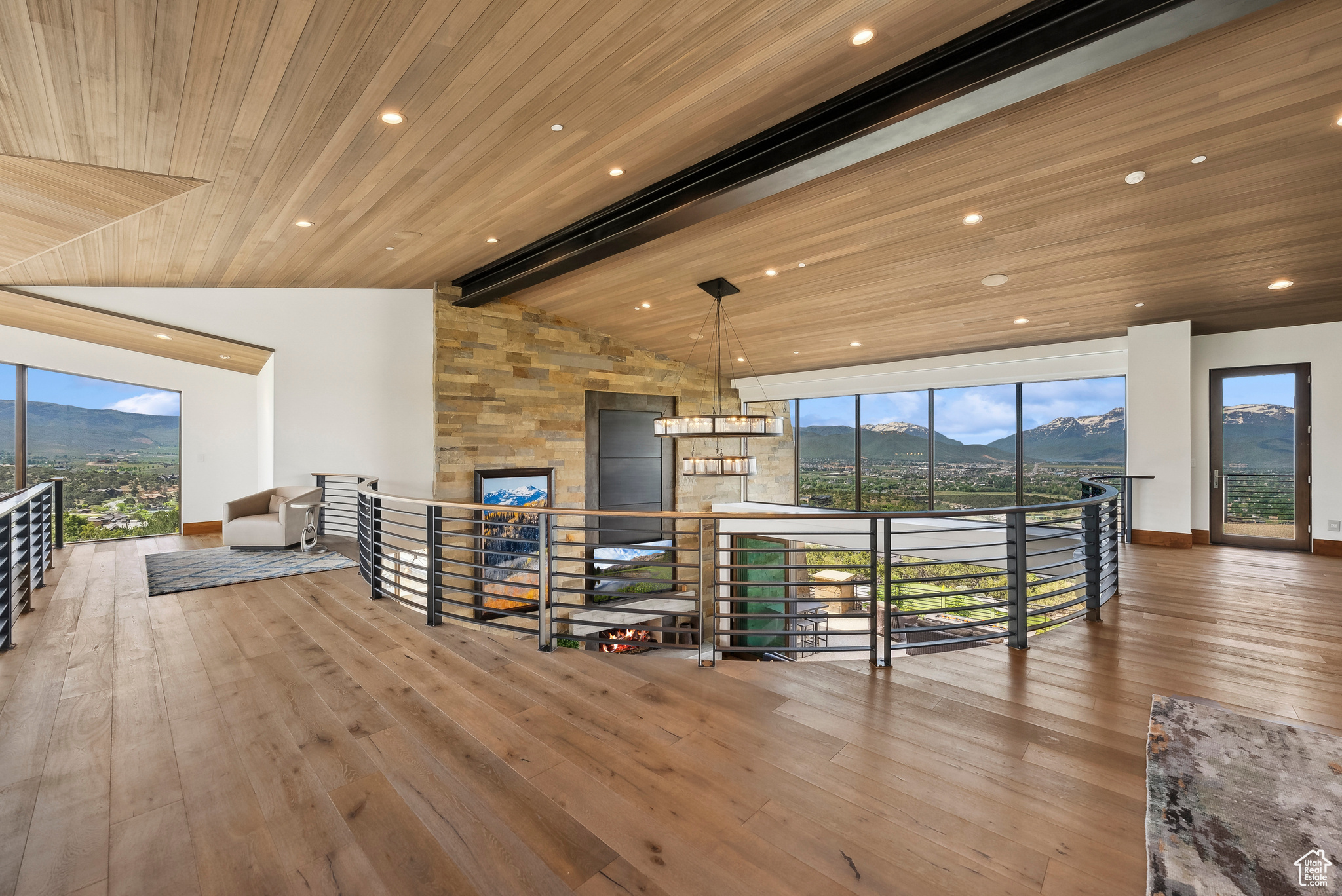 RED LEDGES - Residential