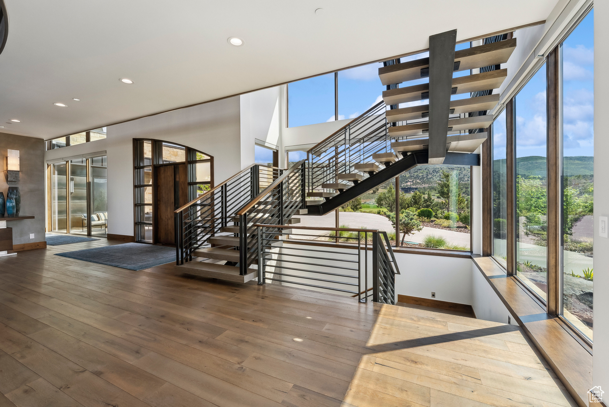 RED LEDGES - Residential