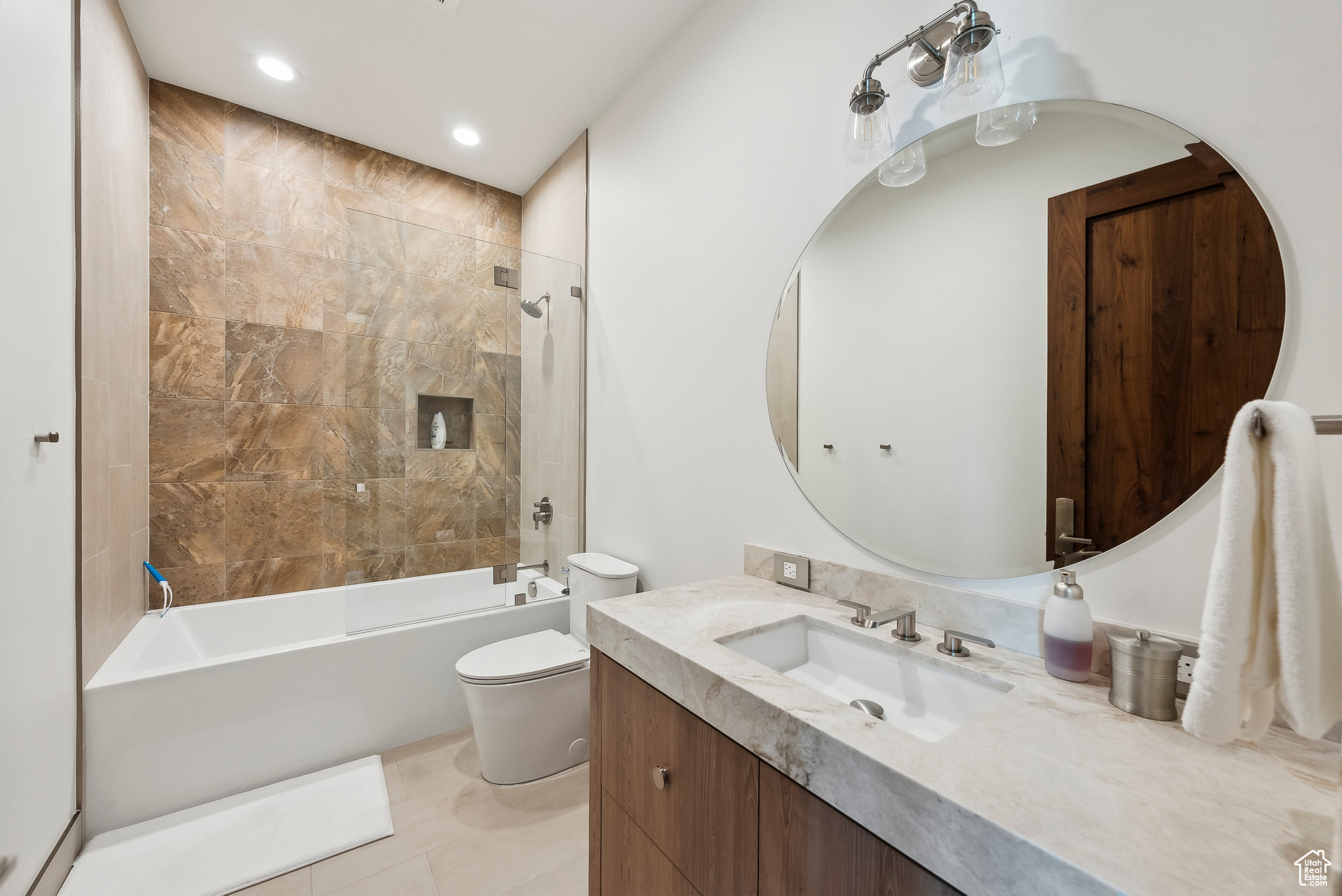 RED LEDGES - Residential