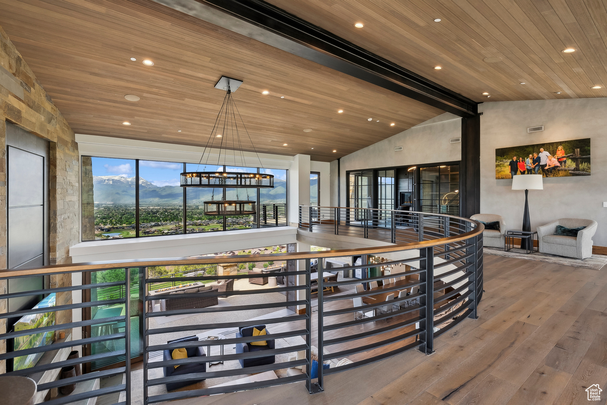 RED LEDGES - Residential