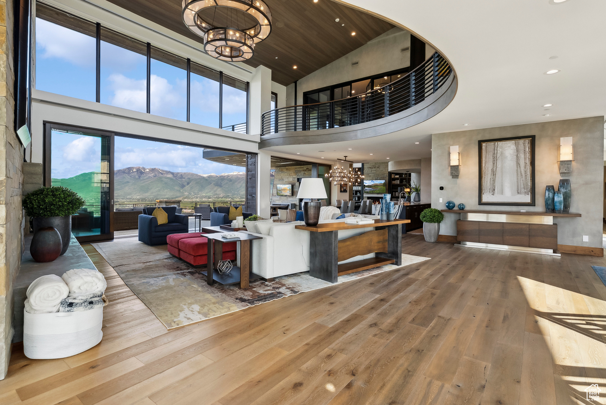 RED LEDGES - Residential