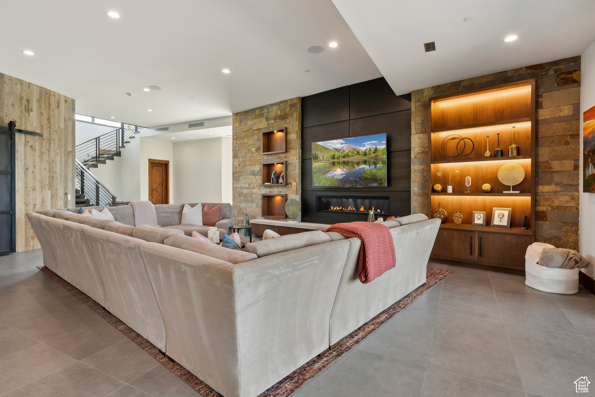 RED LEDGES - Residential