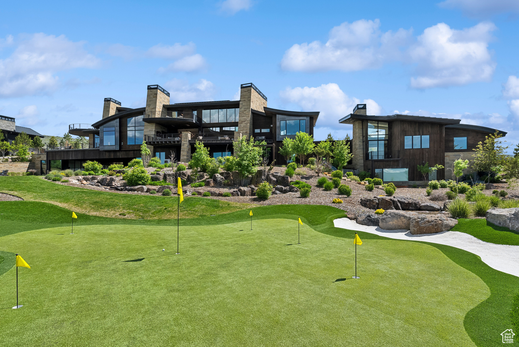 RED LEDGES - Residential