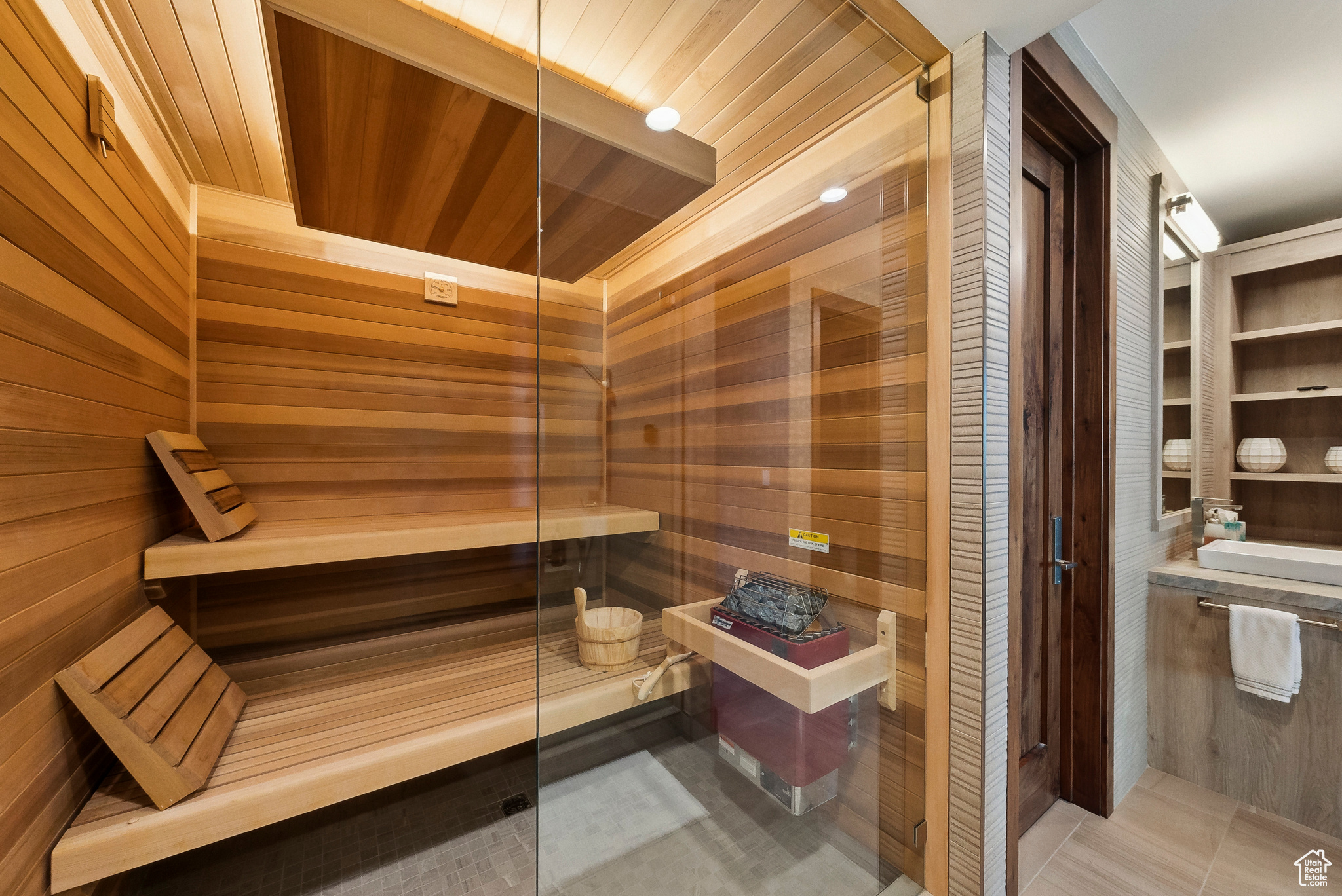 RED LEDGES - Residential