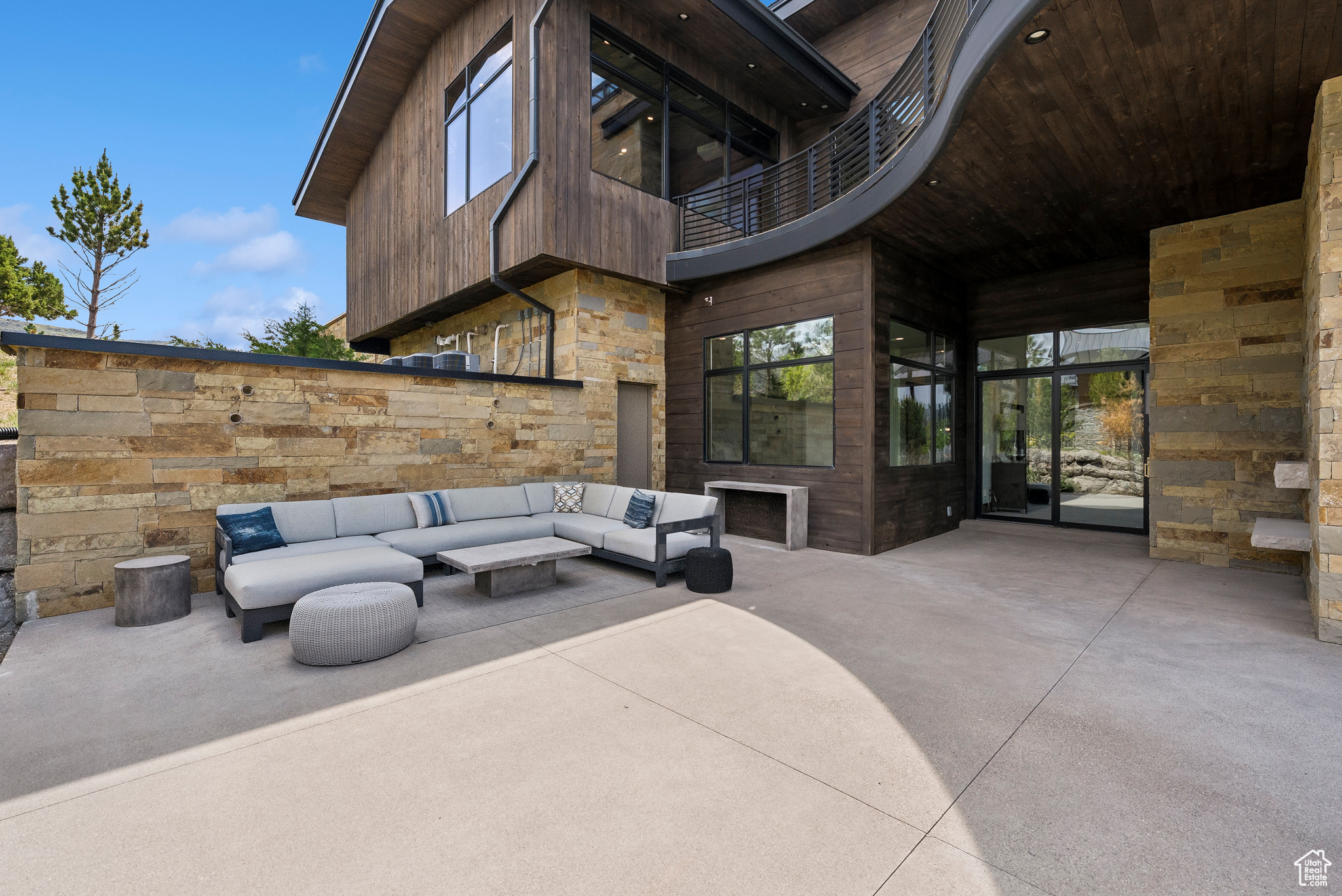 RED LEDGES - Residential