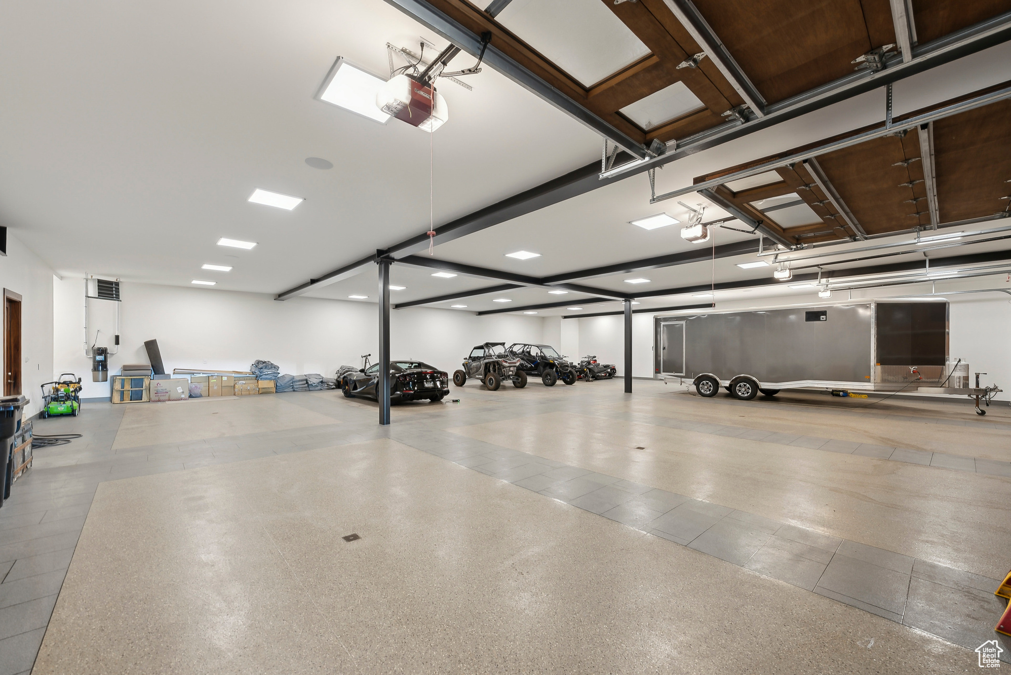 RED LEDGES - Residential