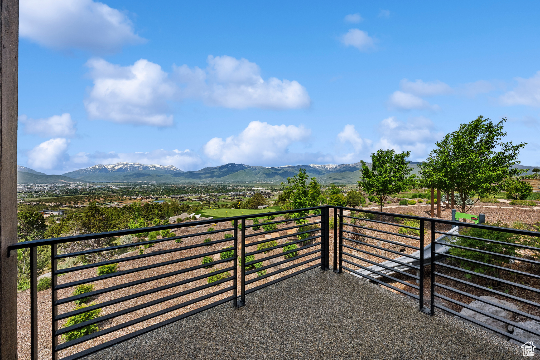 RED LEDGES - Residential