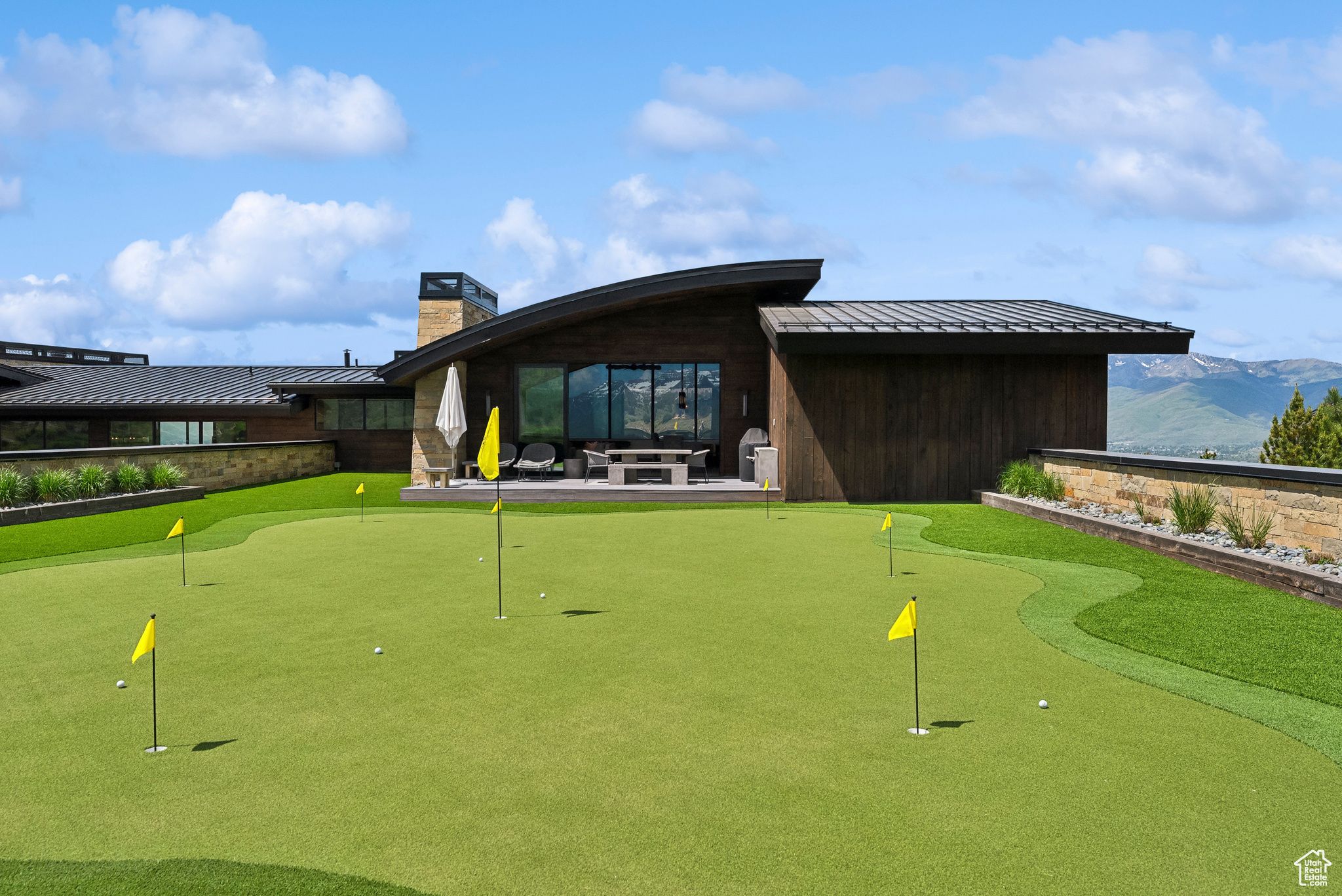 RED LEDGES - Residential