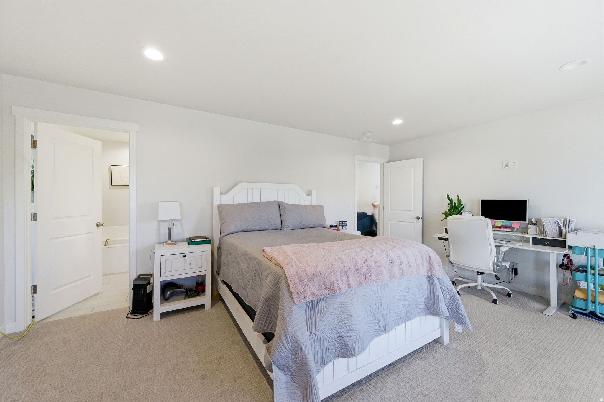 HILL FARMS - Residential