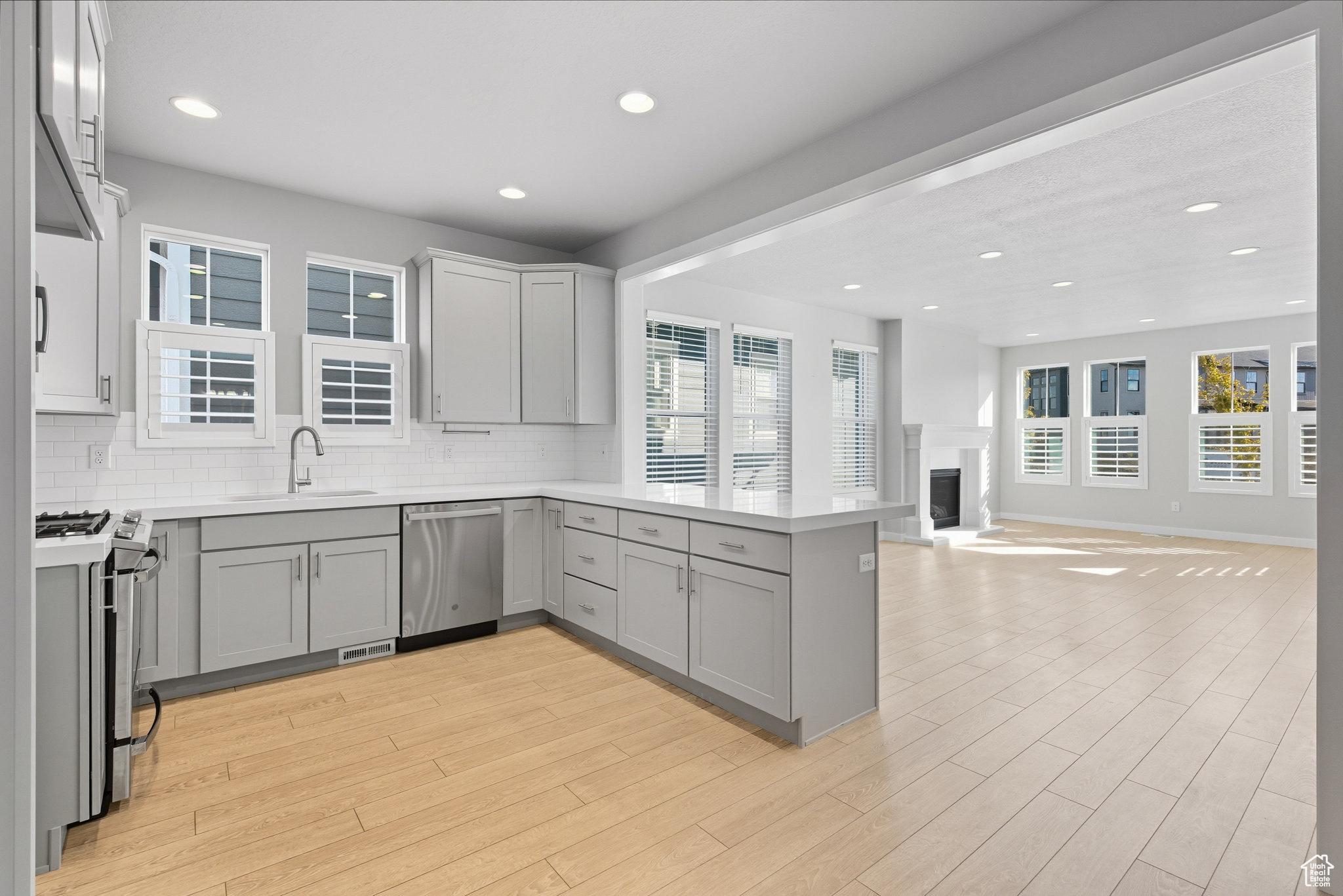 RIDGEVIEW - Residential