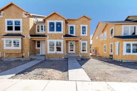 Photo of 796 N BANNER DR #655, Saratoga Springs, UT 84045 (MLS # 2143091)