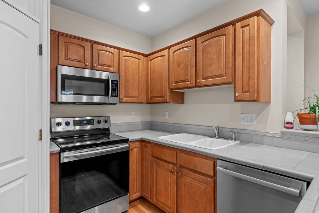 Photo of 150 S 300 E #307, Salt Lake City, UT 84111 (MLS # 2147939)