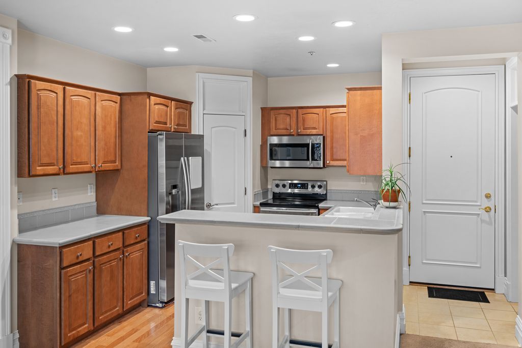 Photo of 150 S 300 E #307, Salt Lake City, UT 84111 (MLS # 2147939)