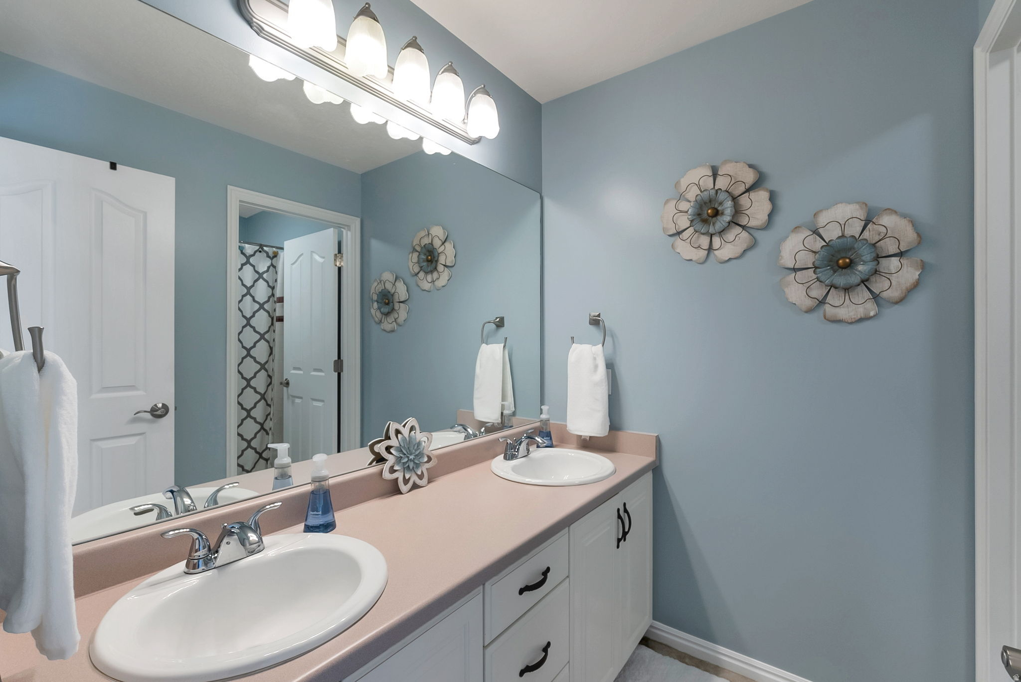 EAGLEWOOD NORTH - Residential