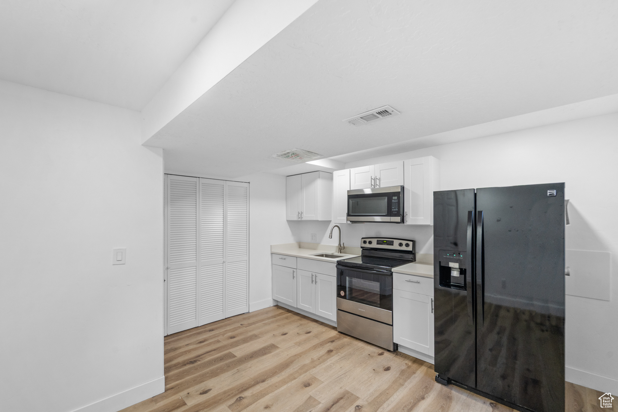 LAUREL RIDGE PH I - Residential