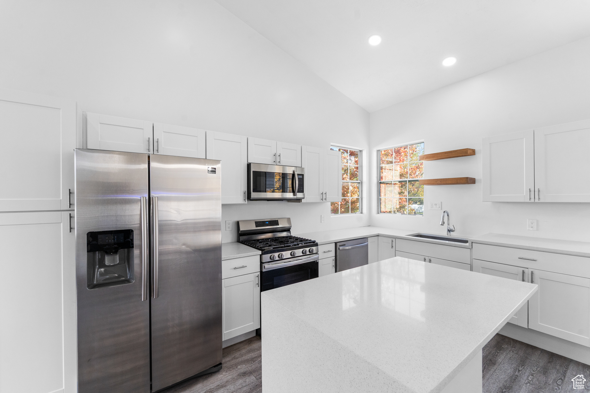 LAUREL RIDGE PH I - Residential