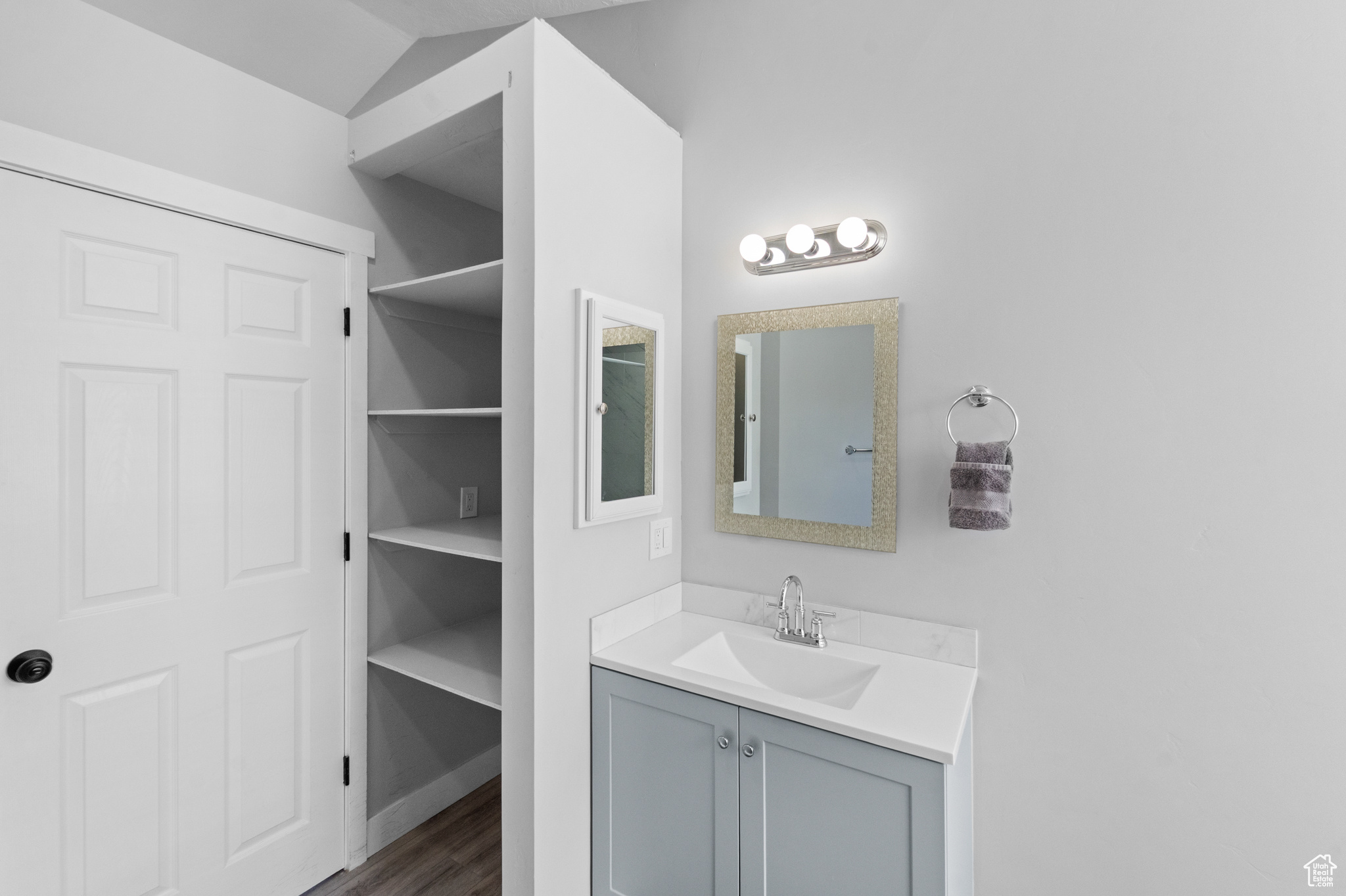 LAUREL RIDGE PH I - Residential