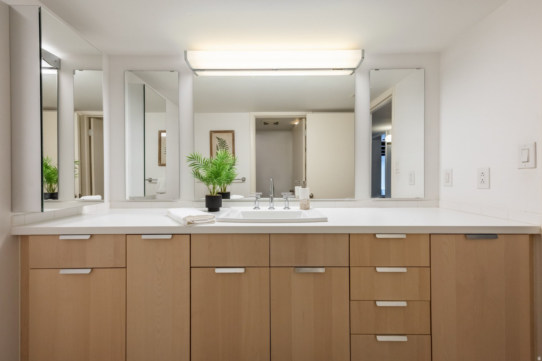 MONUMENT PARK - Residential
