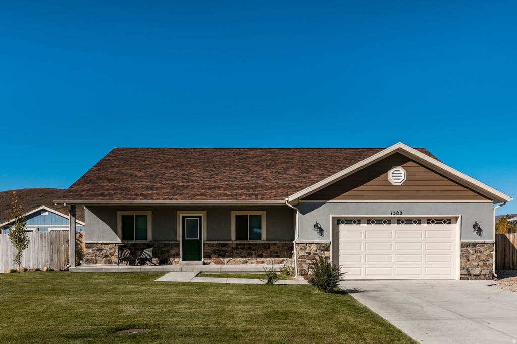 Photo of 1582 S UINTA VIEW CIR, Kamas, UT 84036 (MLS # 2175476)