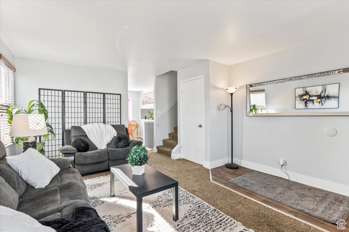 JORDAN POINTE - Residential