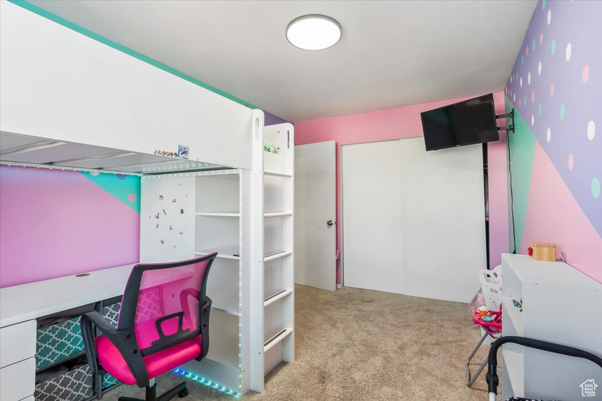 JORDAN POINTE - Residential