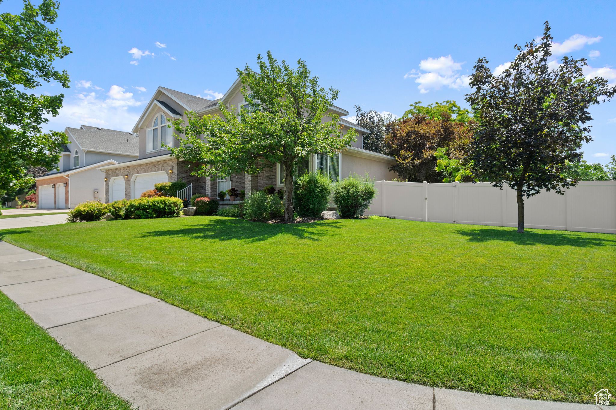 CARRIAGE CREEK - Residential