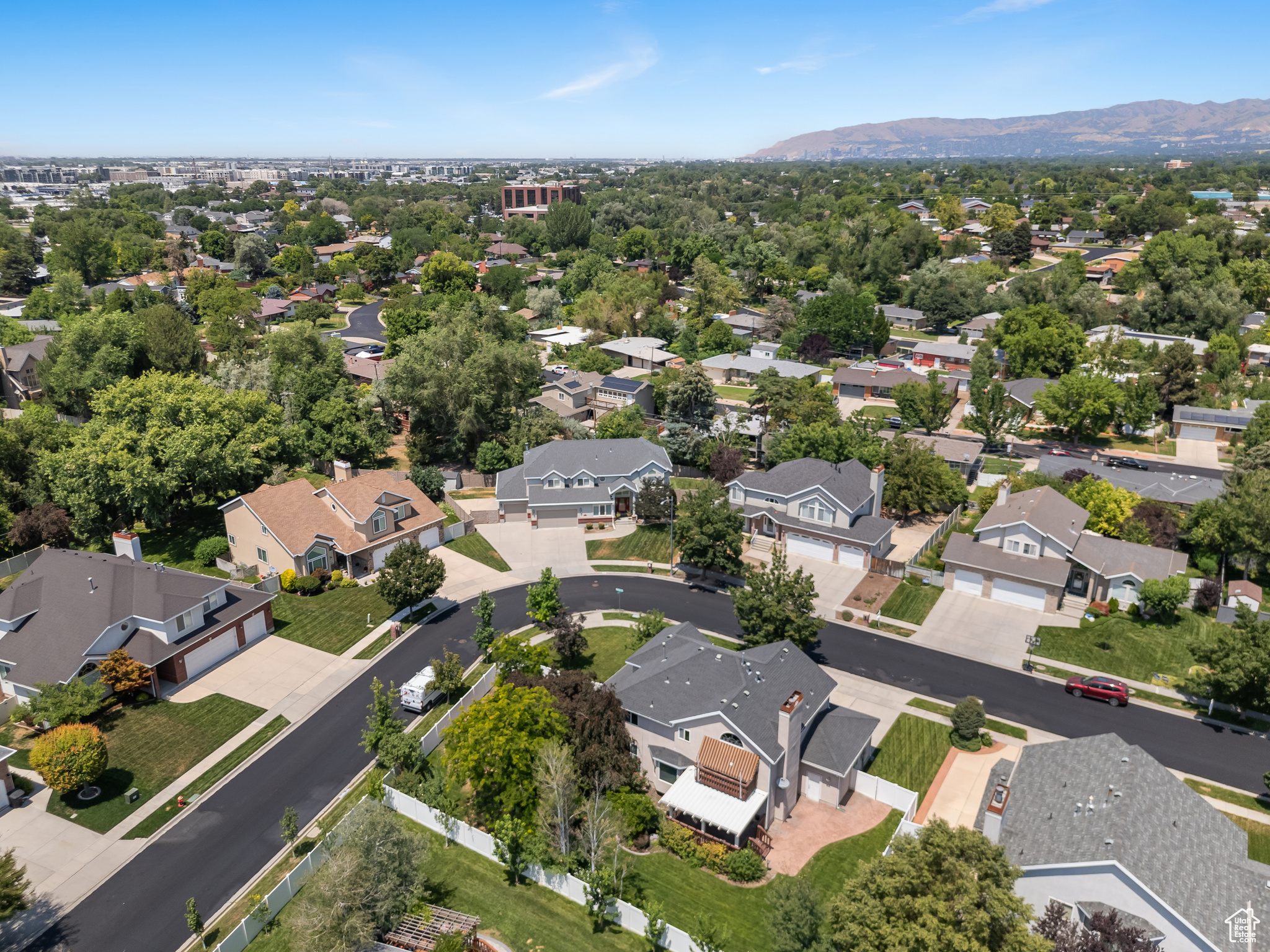 CARRIAGE CREEK - Residential