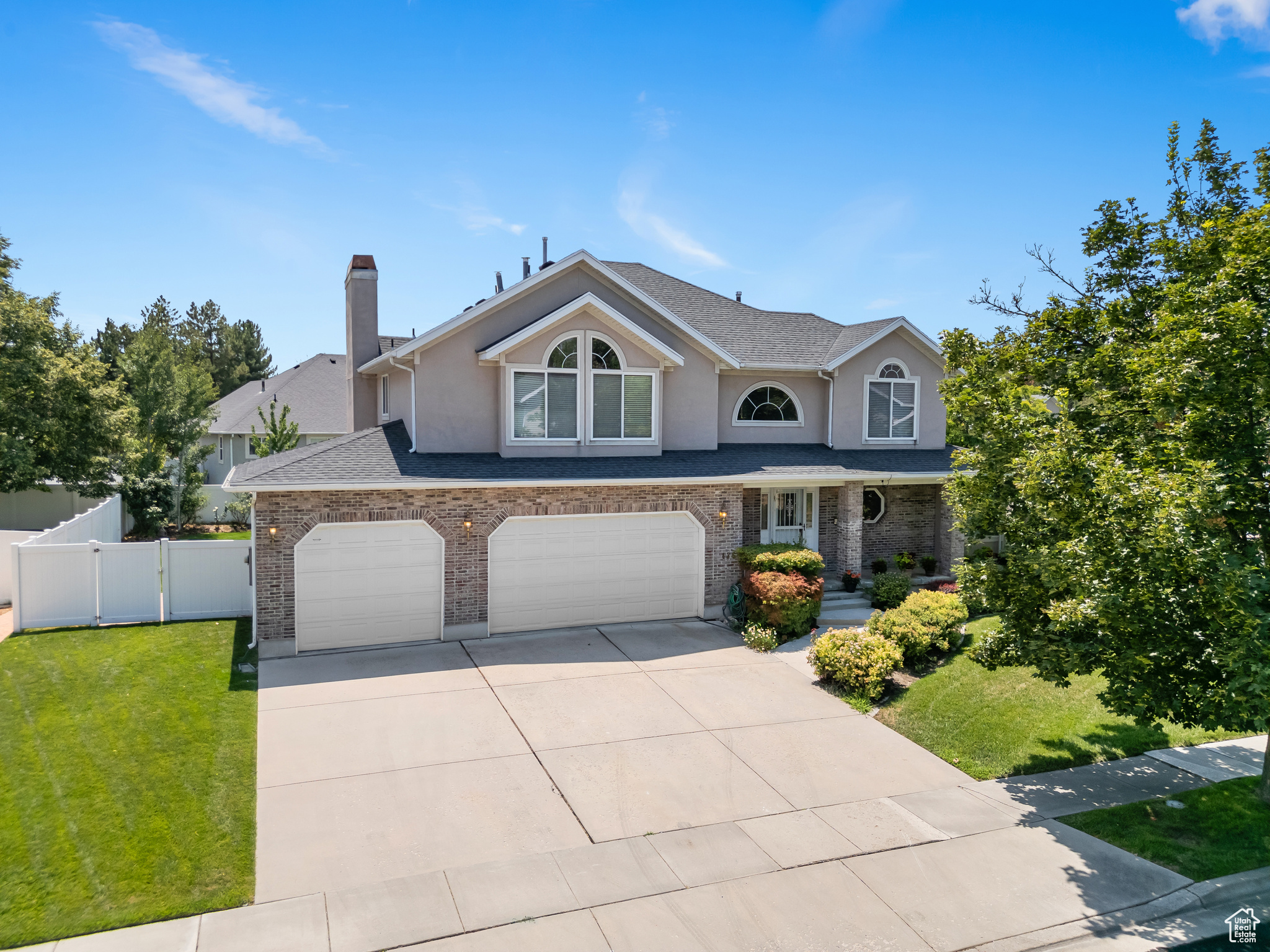 CARRIAGE CREEK - Residential