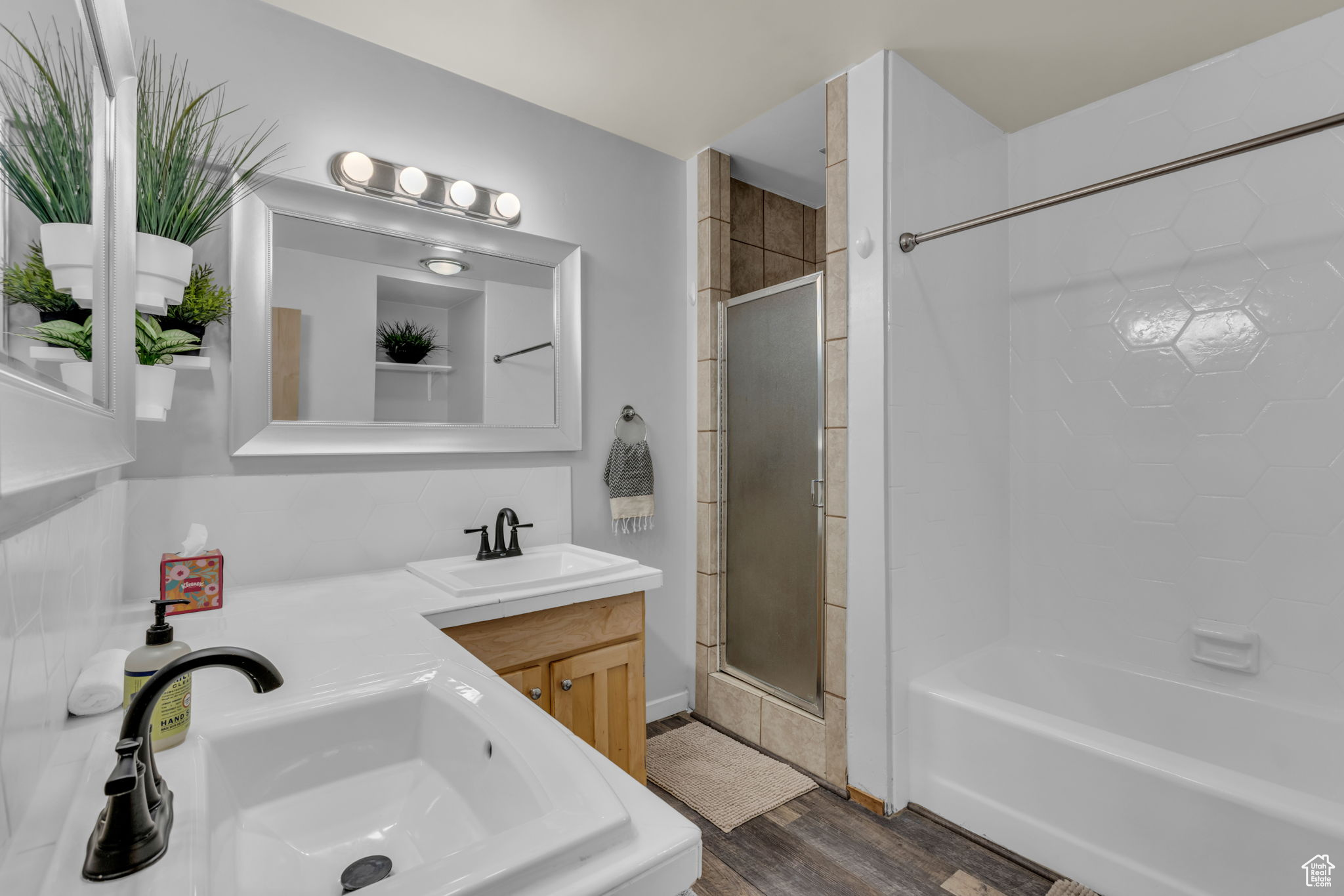 PARK WEST/HIDDEN CREEK - Residential
