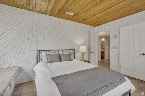 Tiny photo for 2100 CANYON RESORTS DR #5A, Park City, UT 84098 (MLS # 2116490)
