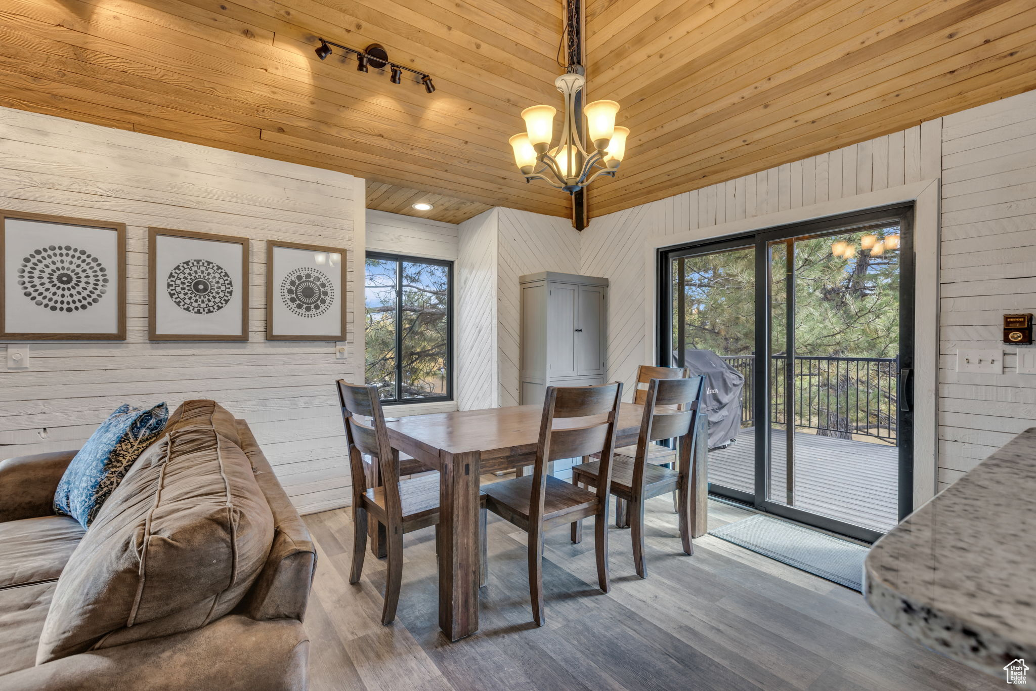 PARK WEST/HIDDEN CREEK - Residential