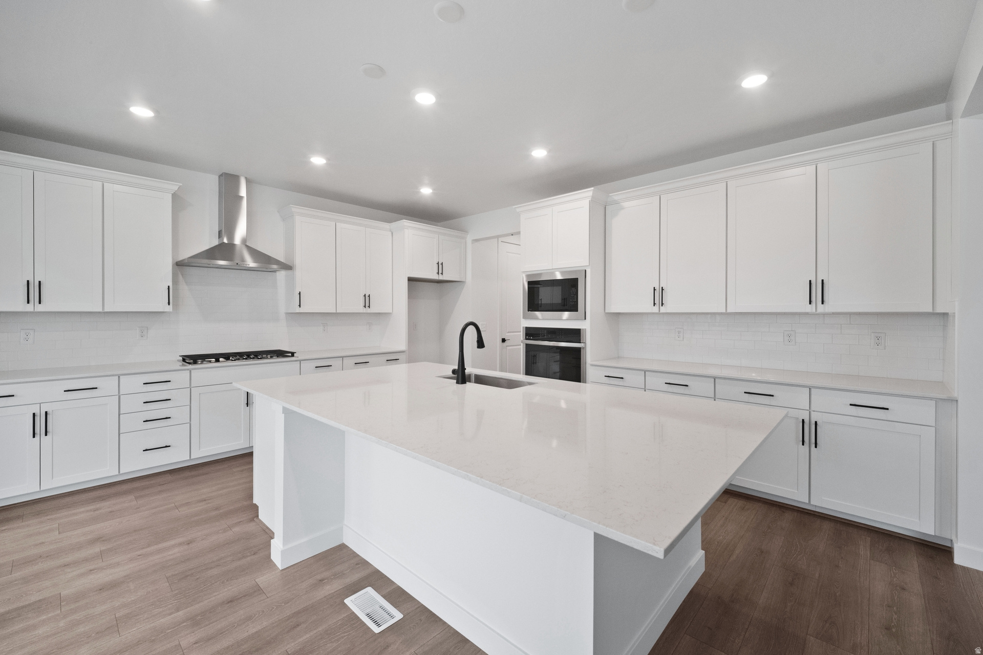 HERON HILLS - Residential