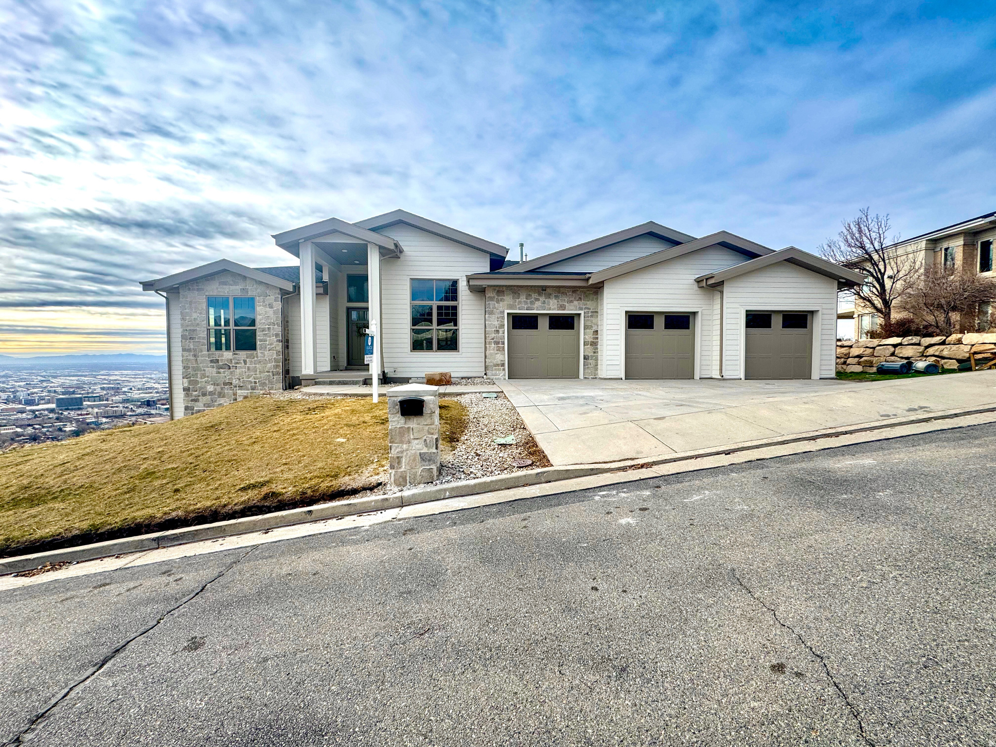 DORCHESTER POINTE PLAT A PUD - Residential