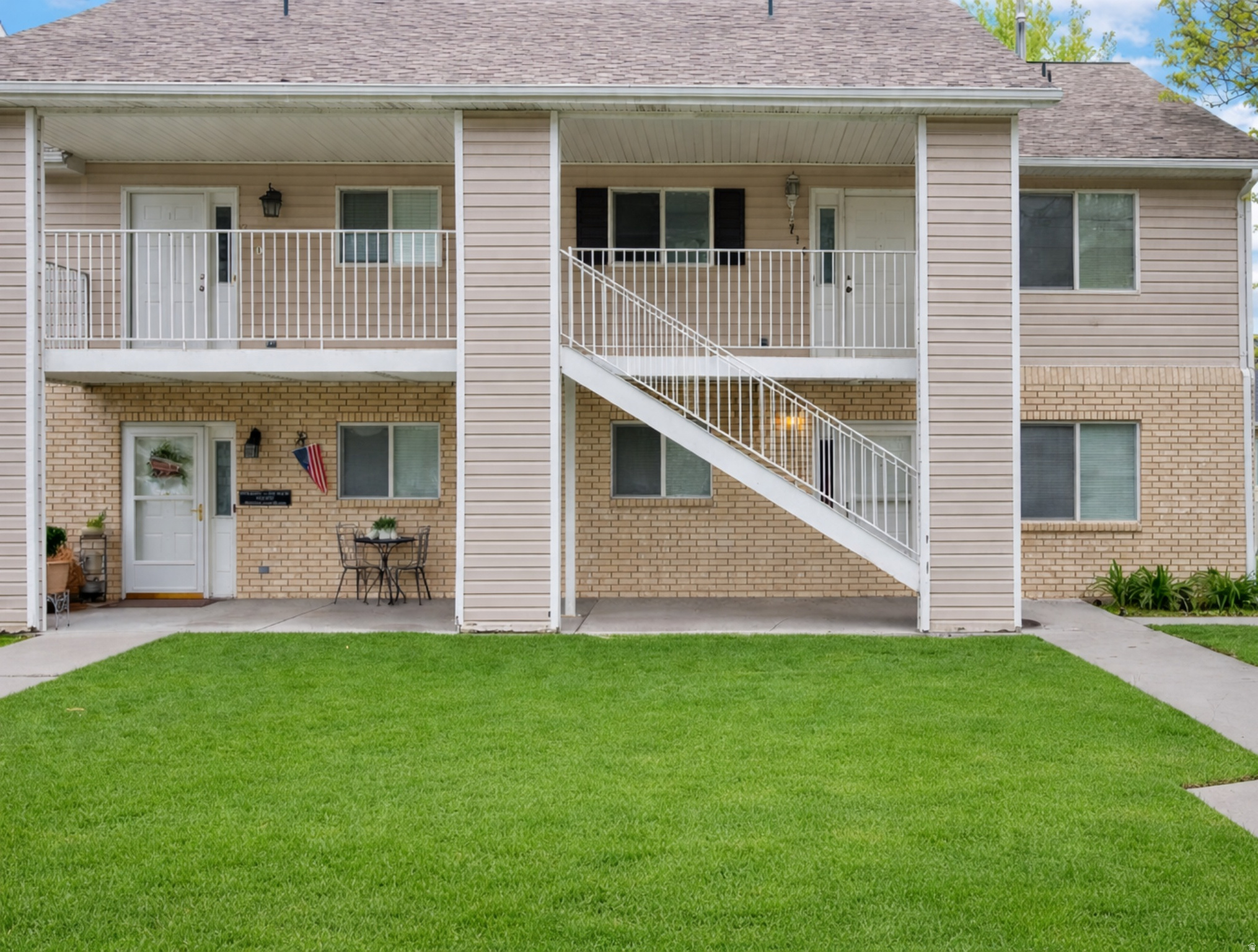 APRIL CONDO - Residential