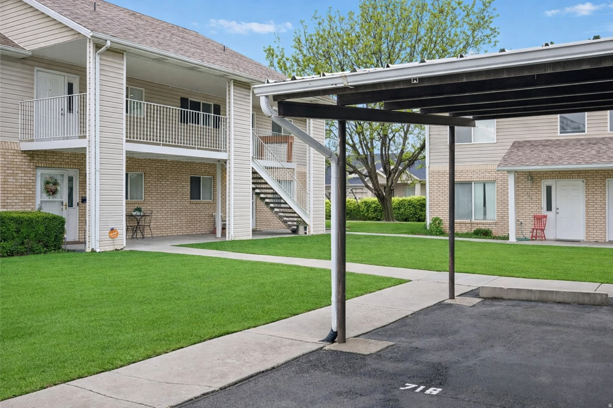 APRIL CONDO - Residential