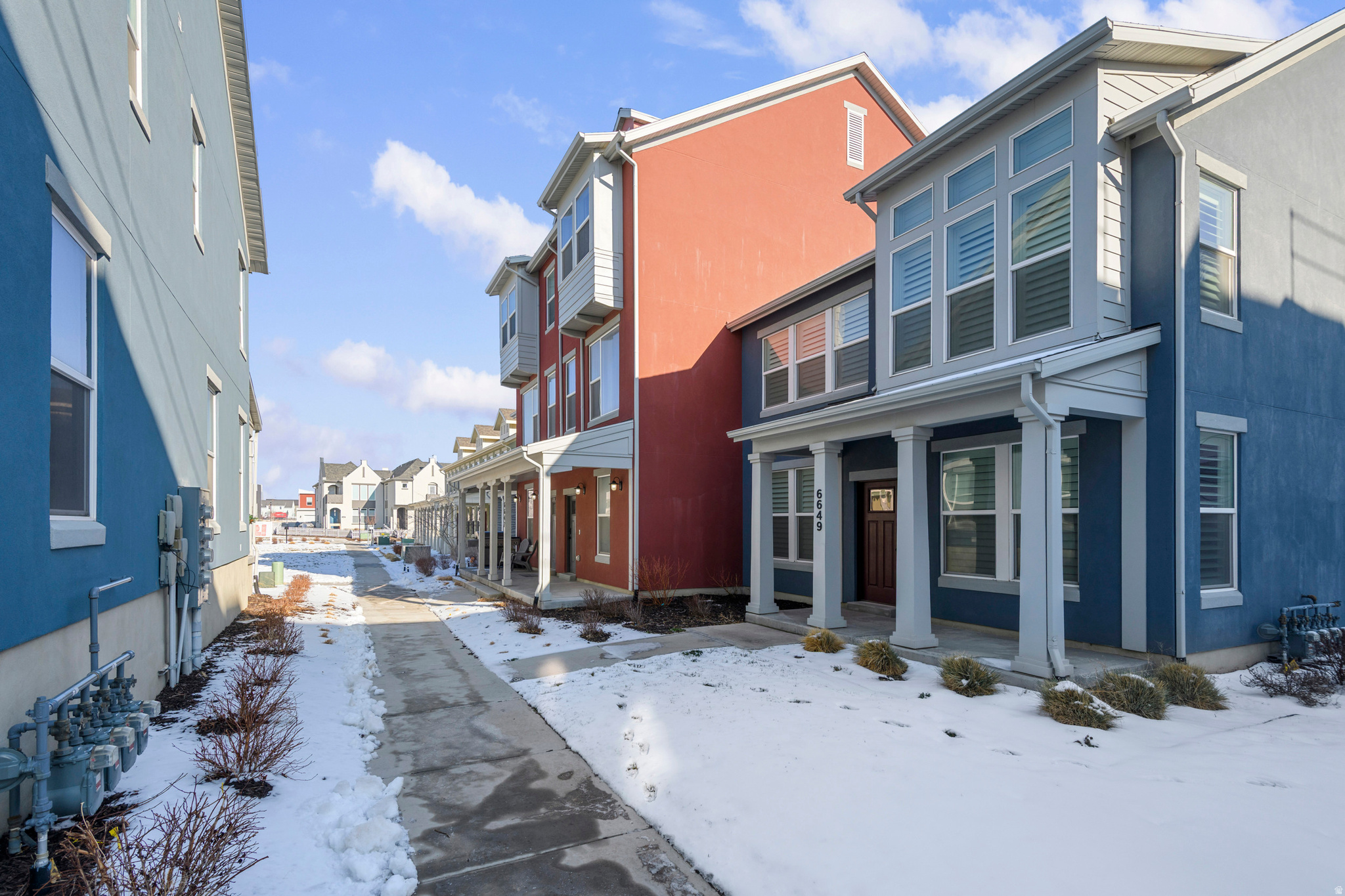 DAYBREAK - Residential