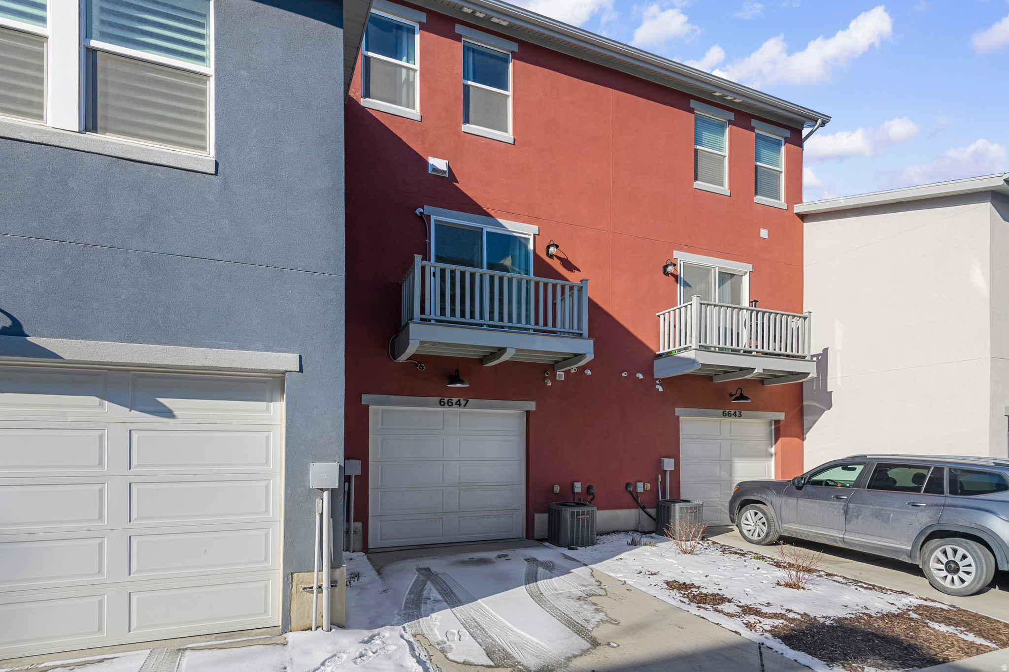 DAYBREAK - Residential