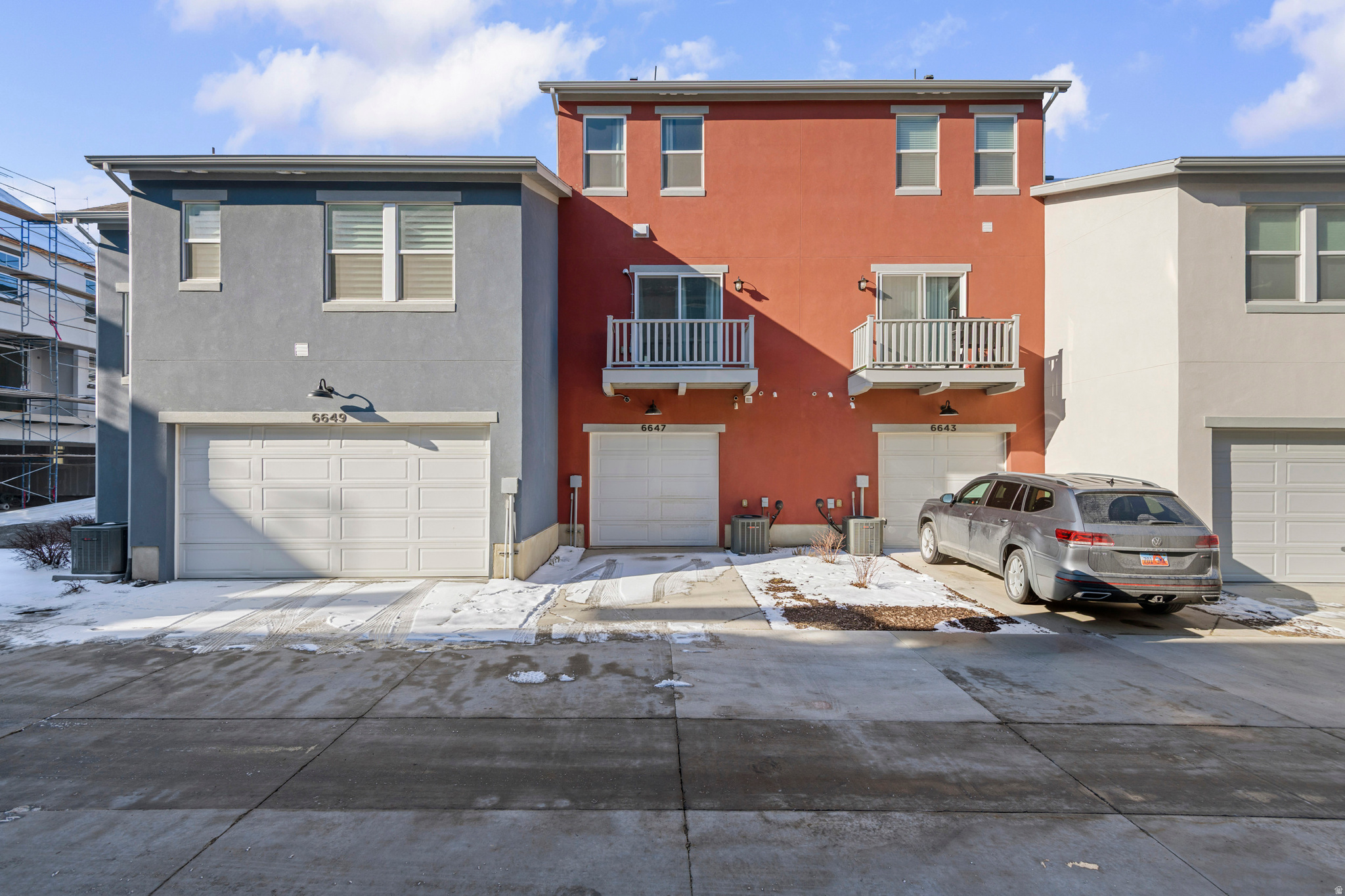 DAYBREAK - Residential